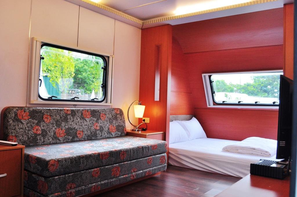 Kenting Houbihu Camping Car B&B Longshui Exterior foto