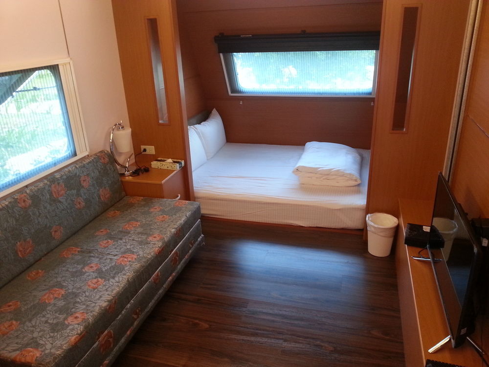 Kenting Houbihu Camping Car B&B Longshui Exterior foto
